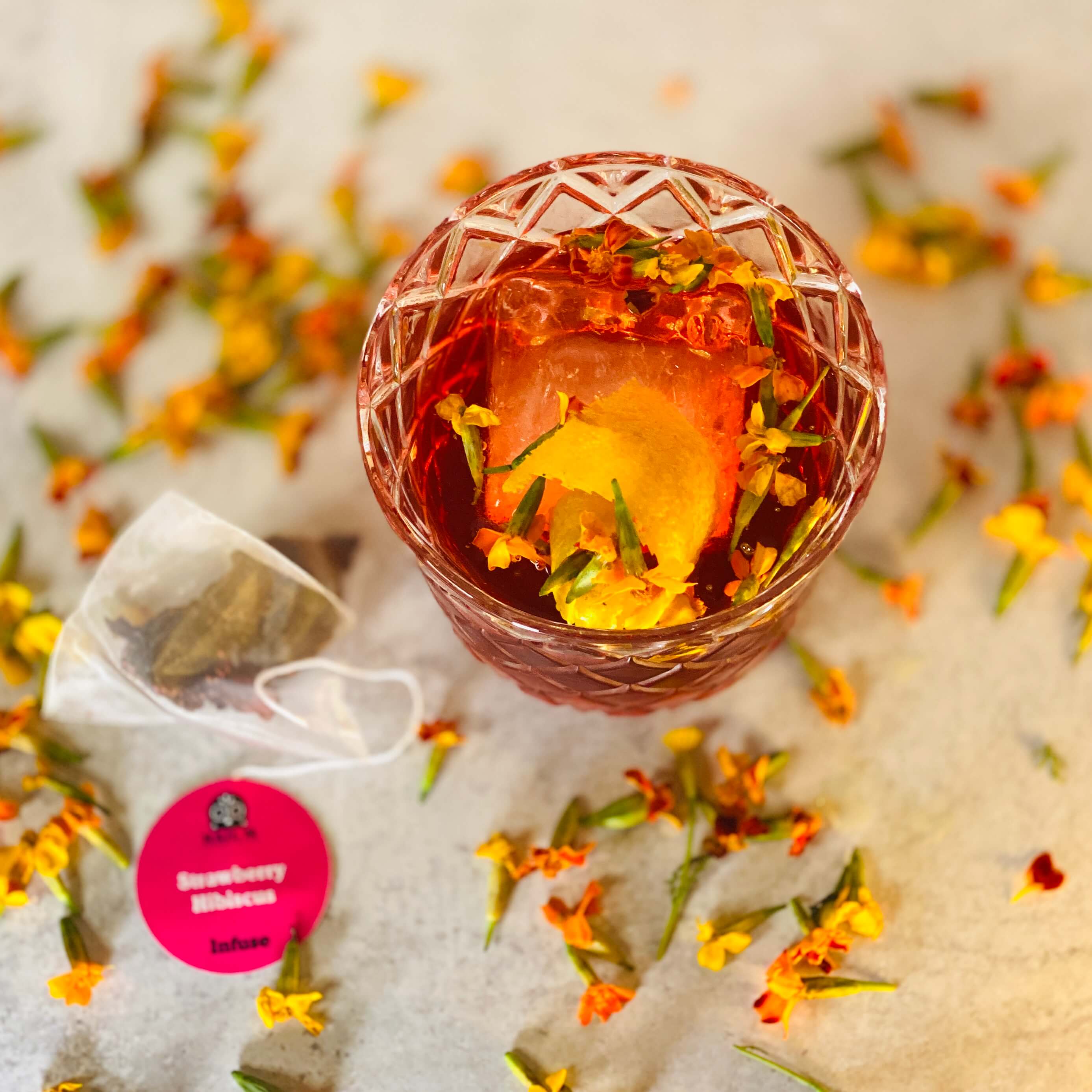 Unlocking the Negroni Cocktail a Bittersweet Guide to Infusing and